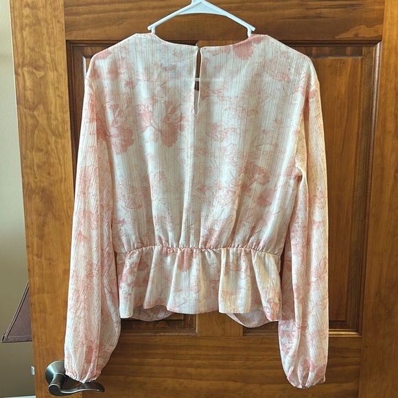 Express Blouse - Picture 4 of 5